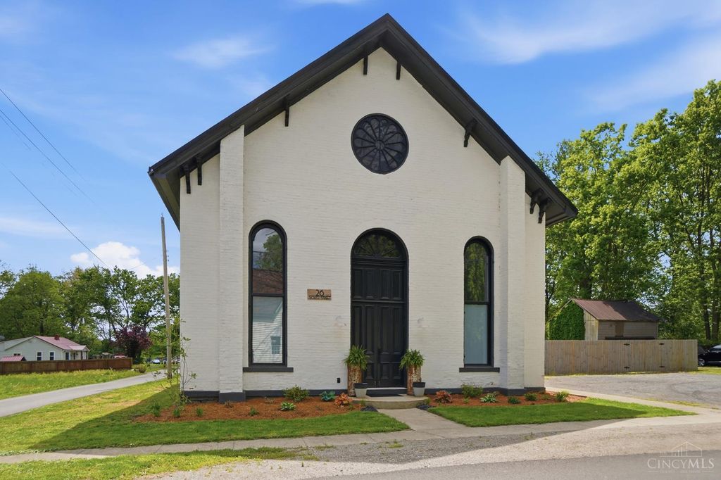 26 South Street, Harveysburg, OH 45032
