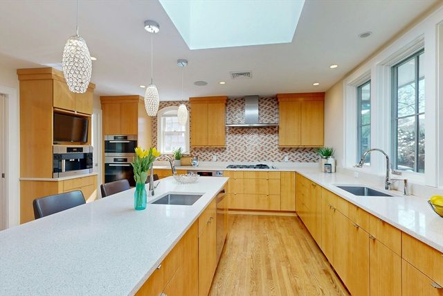 59 Randolph, Brookline, MA 02467