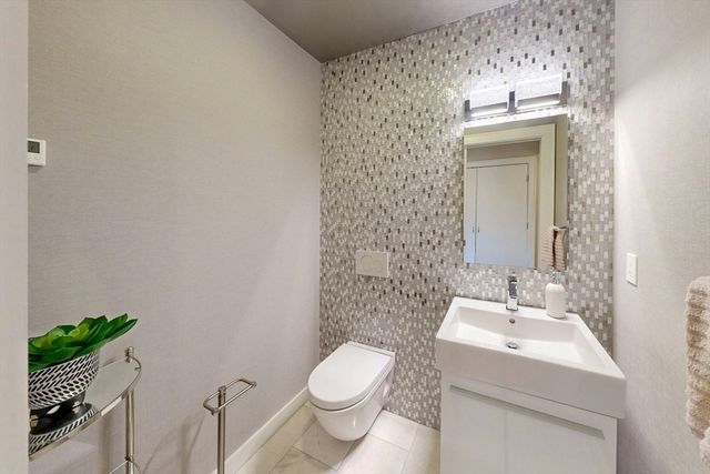 59 Randolph, Brookline, MA 02467