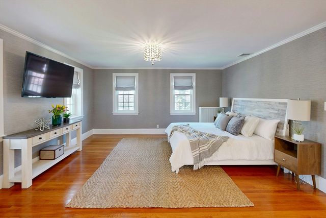 59 Randolph, Brookline, MA 02467