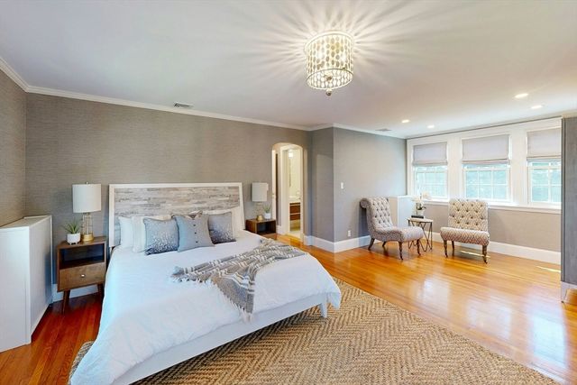 59 Randolph, Brookline, MA 02467