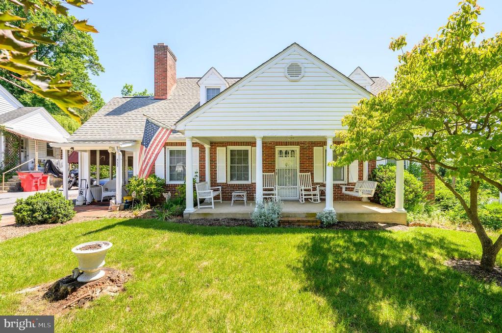 533 SOUTH CHURCH STREET, Charles Town, WV 25414