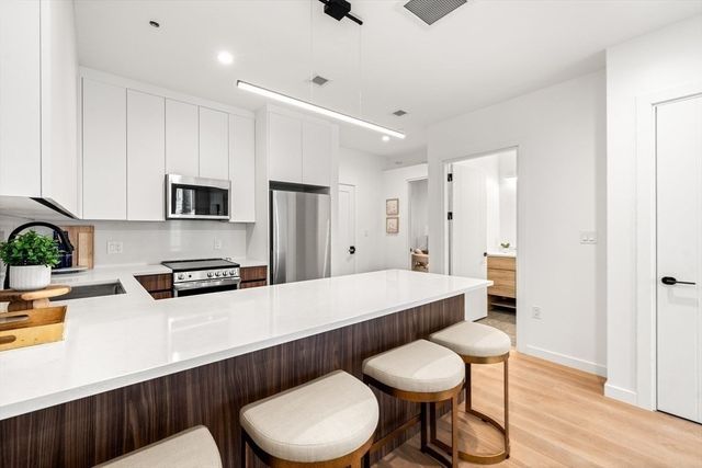 1395 Washington Street 202, Boston, MA 02118