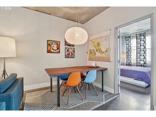 411 Nw Flanders St 302, Portland, OR 97209