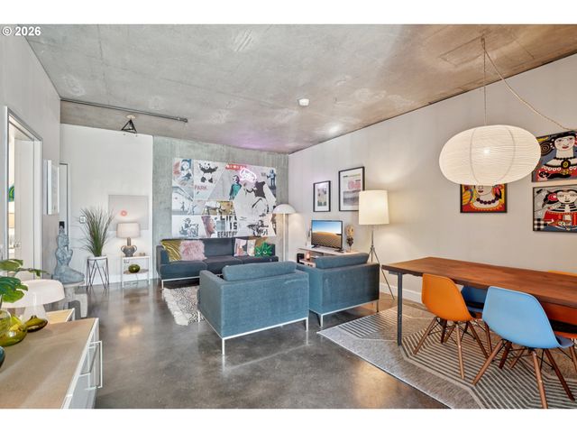 411 Nw Flanders St 302, Portland, OR 97209