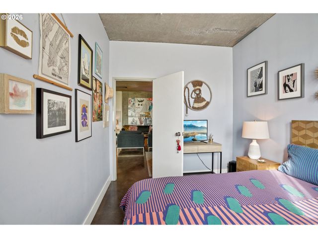 411 Nw Flanders St 302, Portland, OR 97209