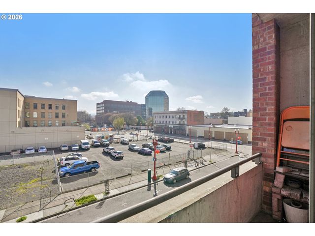 411 Nw Flanders St 302, Portland, OR 97209