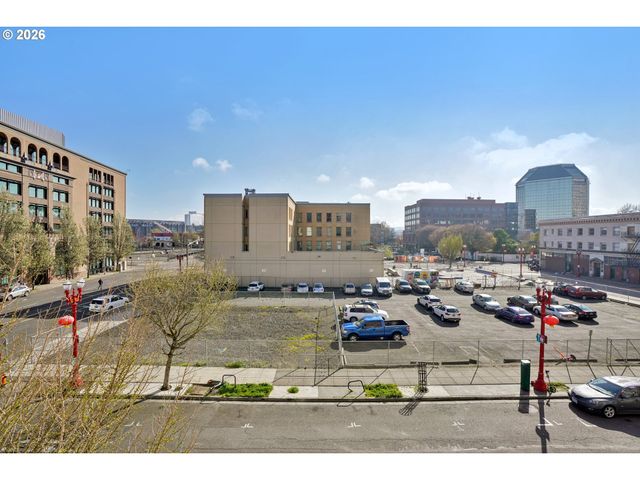 411 Nw Flanders St 302, Portland, OR 97209