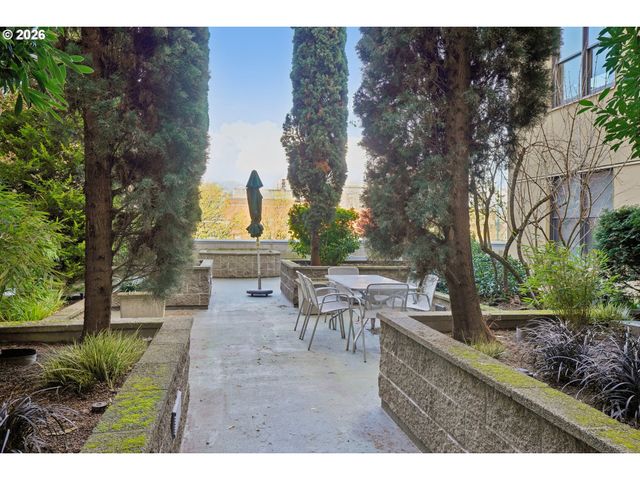 411 Nw Flanders St 302, Portland, OR 97209