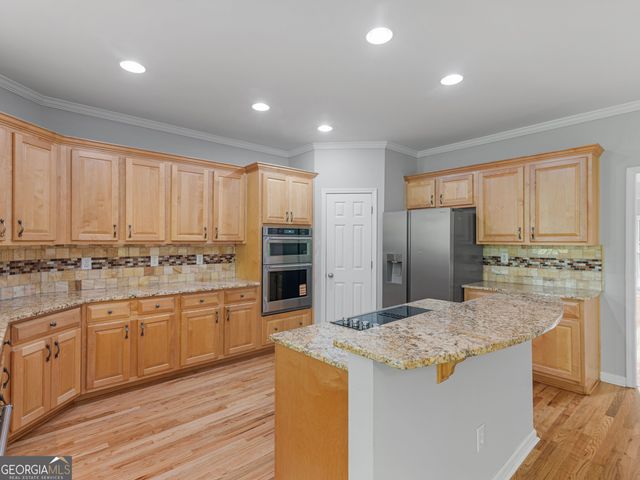 345 Hidden Lake Drive, Fayetteville, GA 30215