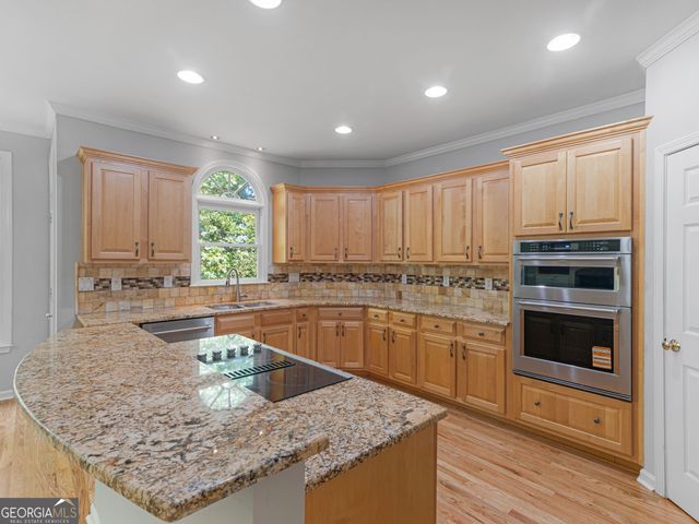 345 Hidden Lake Drive, Fayetteville, GA 30215