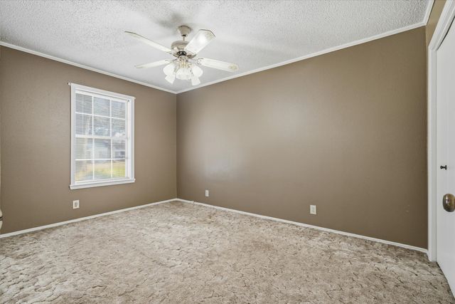 216 Helen Drive, Lindale, TX 75771