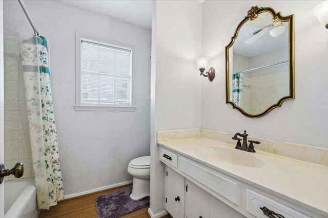 216 Helen Drive, Lindale, TX 75771