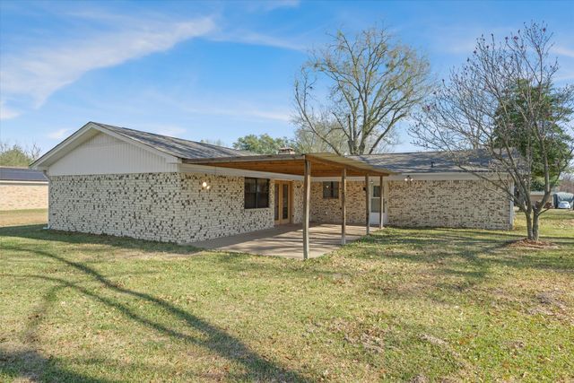 216 Helen Drive, Lindale, TX 75771