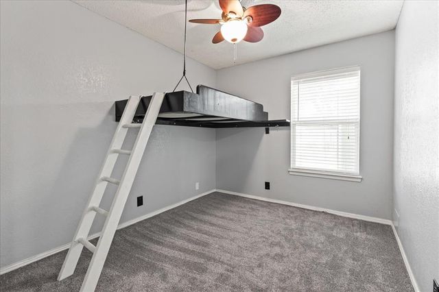 713 S Glen Lane, Mustang, OK 73064