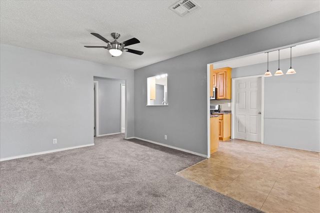 713 S Glen Lane, Mustang, OK 73064