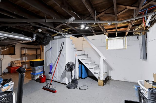 3910 N Kenwood Avenue, Indianapolis, IN 46208