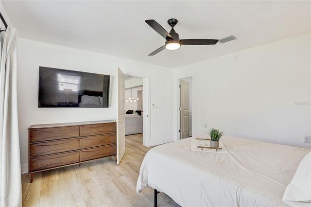 265 96TH AVENUE N, St Petersburg, FL 33702