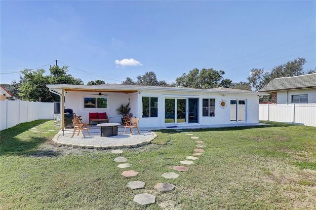 265 96TH AVENUE N, St Petersburg, FL 33702