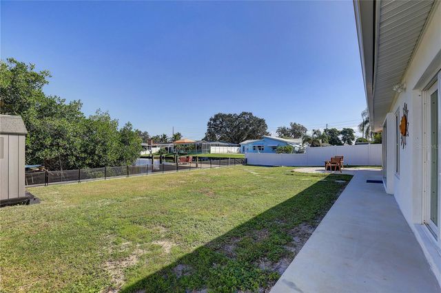 265 96TH AVENUE N, St Petersburg, FL 33702