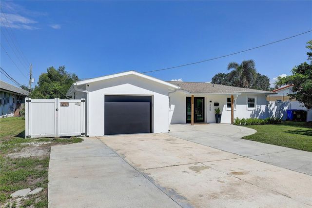 265 96TH AVENUE N, St Petersburg, FL 33702