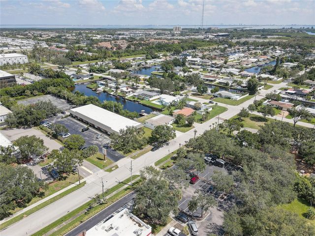 265 96TH AVENUE N, St Petersburg, FL 33702
