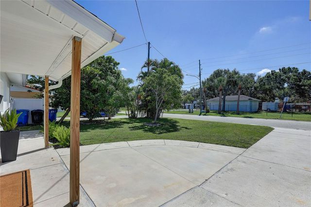 265 96TH AVENUE N, St Petersburg, FL 33702