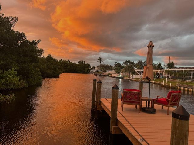 265 96TH AVENUE N, St Petersburg, FL 33702