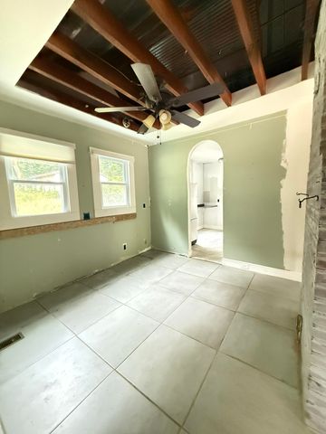 1021 W Elmwood Drive, Chattanooga, TN 37405