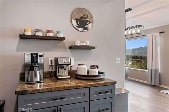 3113 S Lake Dr, Kelseyville, CA 95451