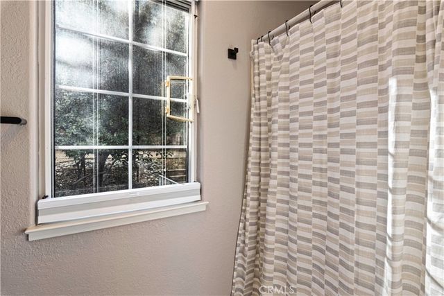 3113 S Lake Dr, Kelseyville, CA 95451