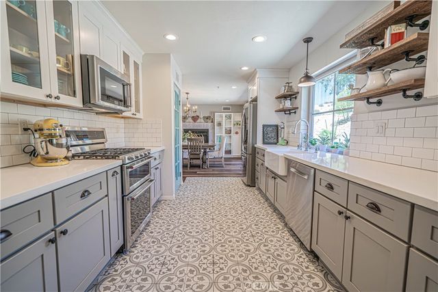 9210 Yucca Hills, Agua Dulce, CA 91390