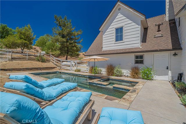 9210 Yucca Hills, Agua Dulce, CA 91390