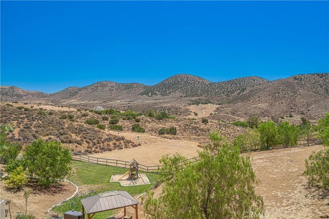 9210 Yucca Hills, Agua Dulce, CA 91390