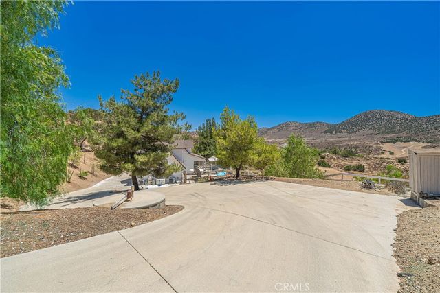 9210 Yucca Hills, Agua Dulce, CA 91390