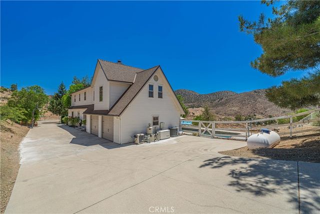 9210 Yucca Hills, Agua Dulce, CA 91390