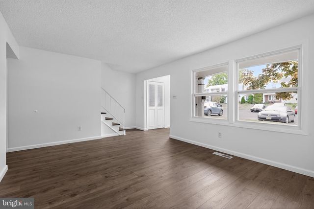 6 RADCLIFF PL, Willingboro, NJ 08046