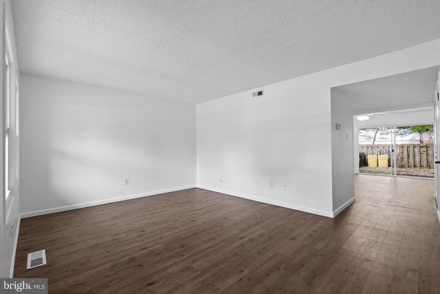 6 RADCLIFF PL, Willingboro, NJ 08046