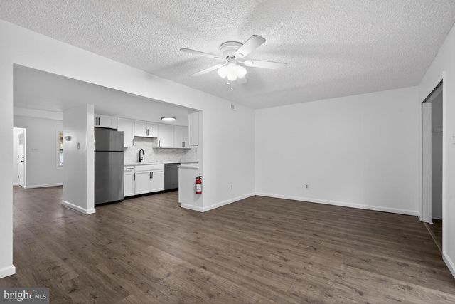6 RADCLIFF PL, Willingboro, NJ 08046