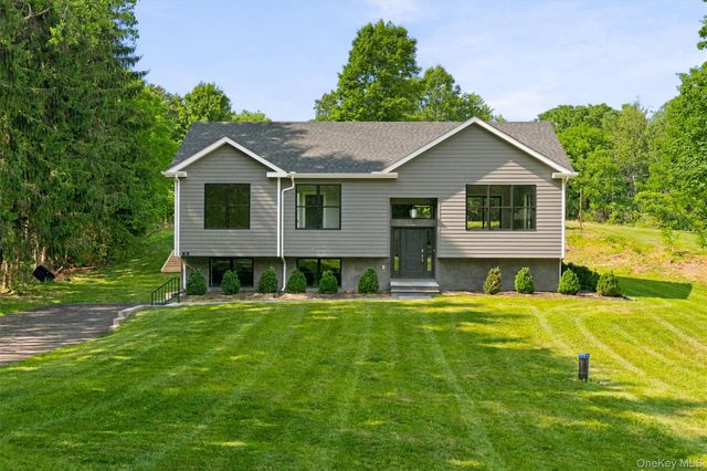 76 Reservoir Road, Marlboro, NY 12542