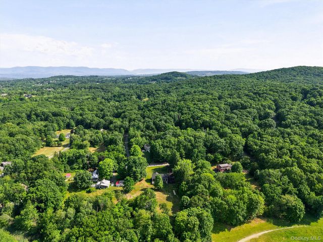 76 Reservoir Road, Marlboro, NY 12542