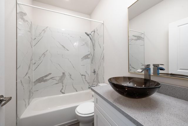 1380 Co Rd 8530, West Plains, MO 65775