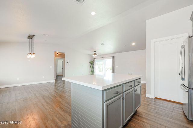 2633 N 70TH Street, Scottsdale, AZ 85257