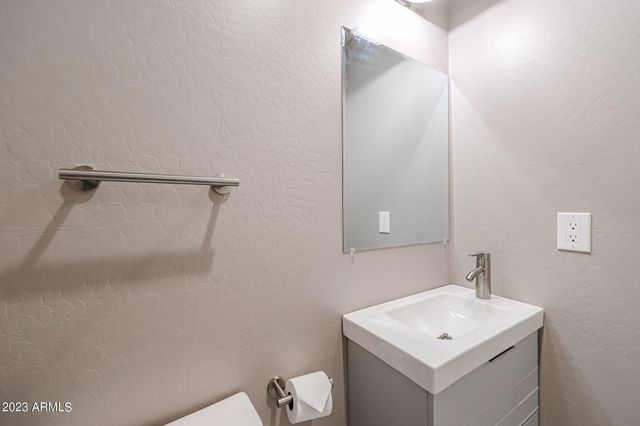 2633 N 70TH Street, Scottsdale, AZ 85257
