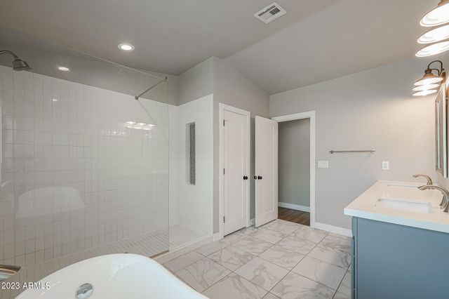 2633 N 70TH Street, Scottsdale, AZ 85257