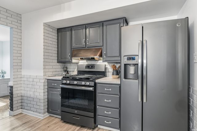 9135 Vallyd Acre Drive, Fort Wayne, IN 46816