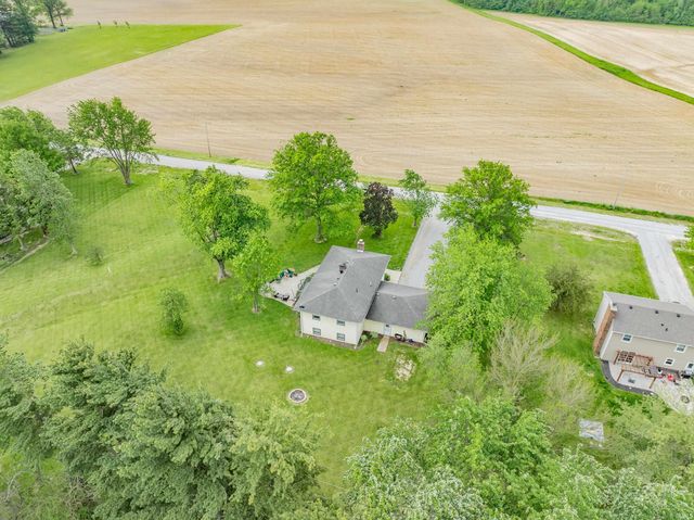 9135 Vallyd Acre Drive, Fort Wayne, IN 46816
