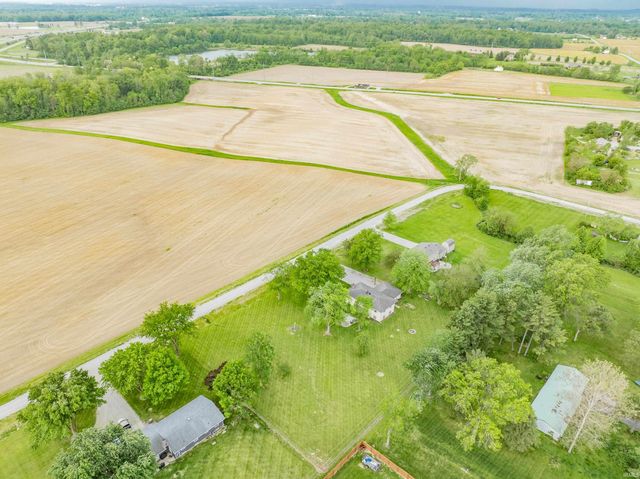 9135 Vallyd Acre Drive, Fort Wayne, IN 46816