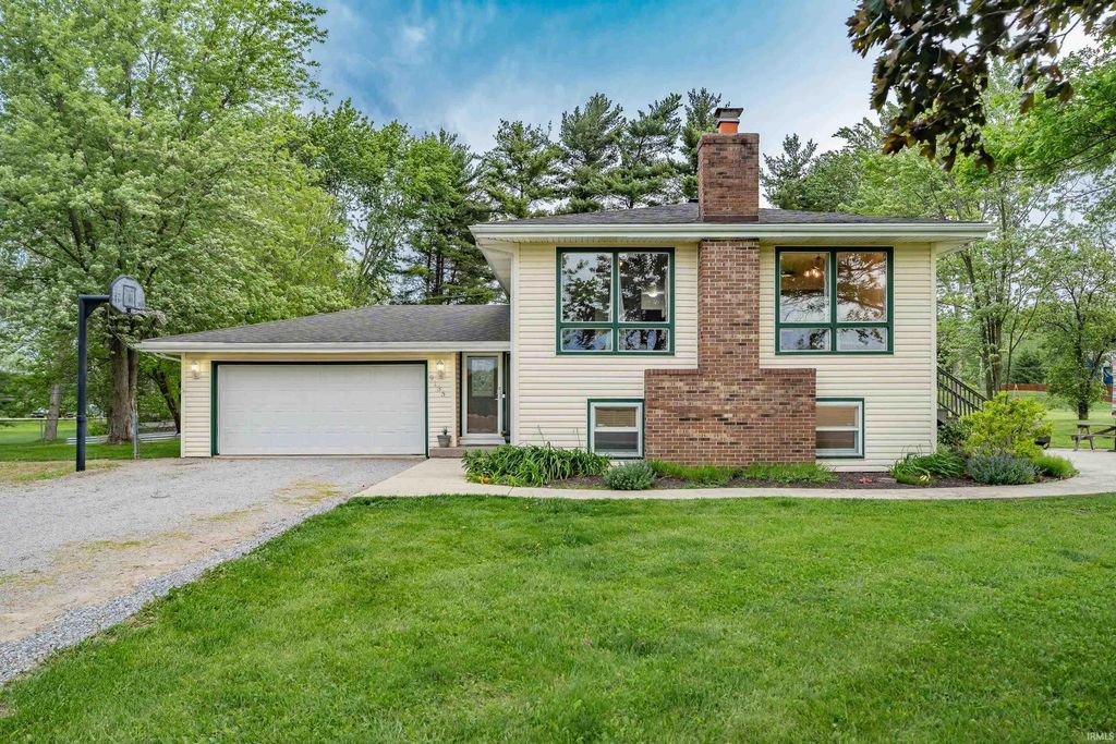 9135 Vallyd Acre Drive, Fort Wayne, IN 46816