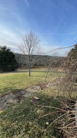 2440 Harp Pike, Frankfort, KY 40601